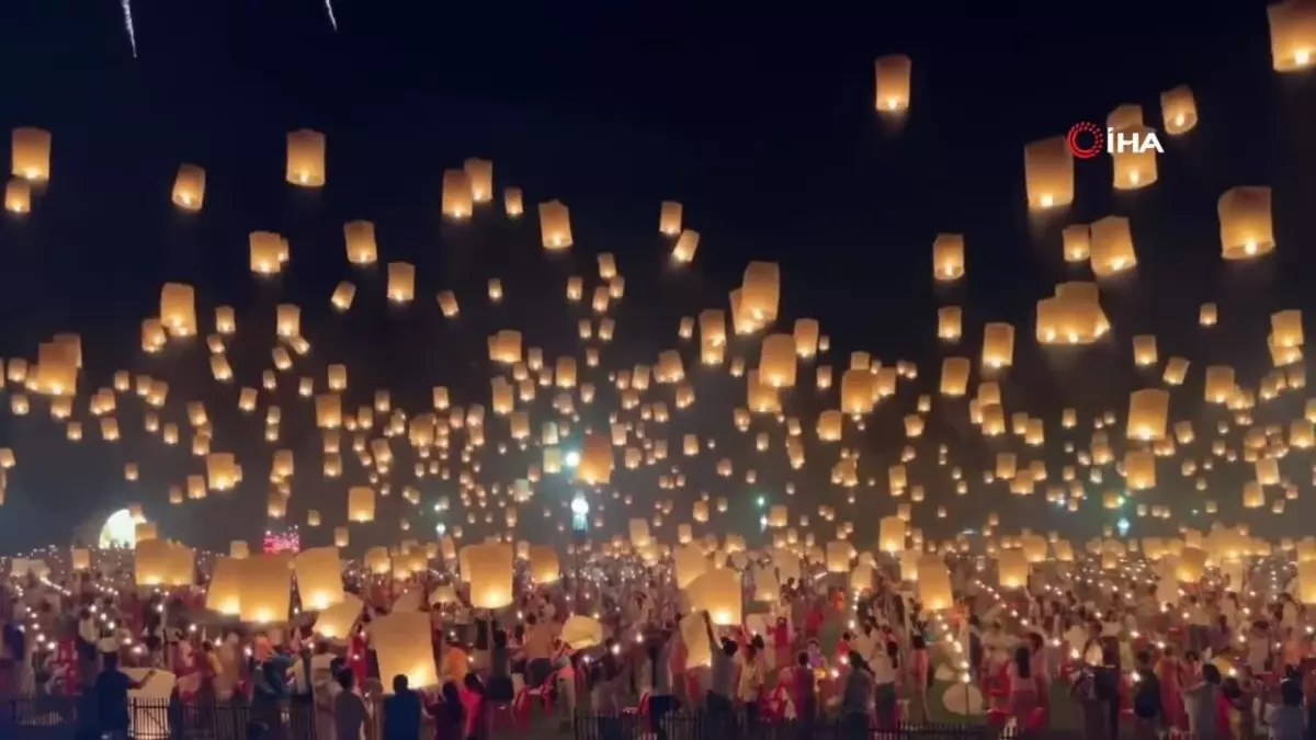 Tayland’da Yi Peng Festivali Coşkusu